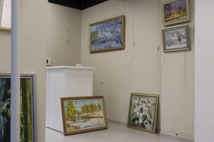 идет монтаж выставки рождественский калейдоскоп 2025-2026