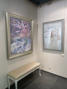 монтаж персональной выставки Геннадия Бернадского